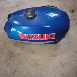 Suzuki GSX 750 ES-84 polttoainetankki