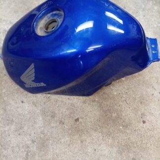 Honda VFR 800-01 Polttoainetankki